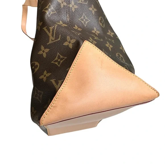 Louis Vuitton Cabas Mezzo Shoulder Tote Bag - Picture 13 of 15